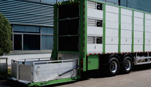 畜禽运输半挂车